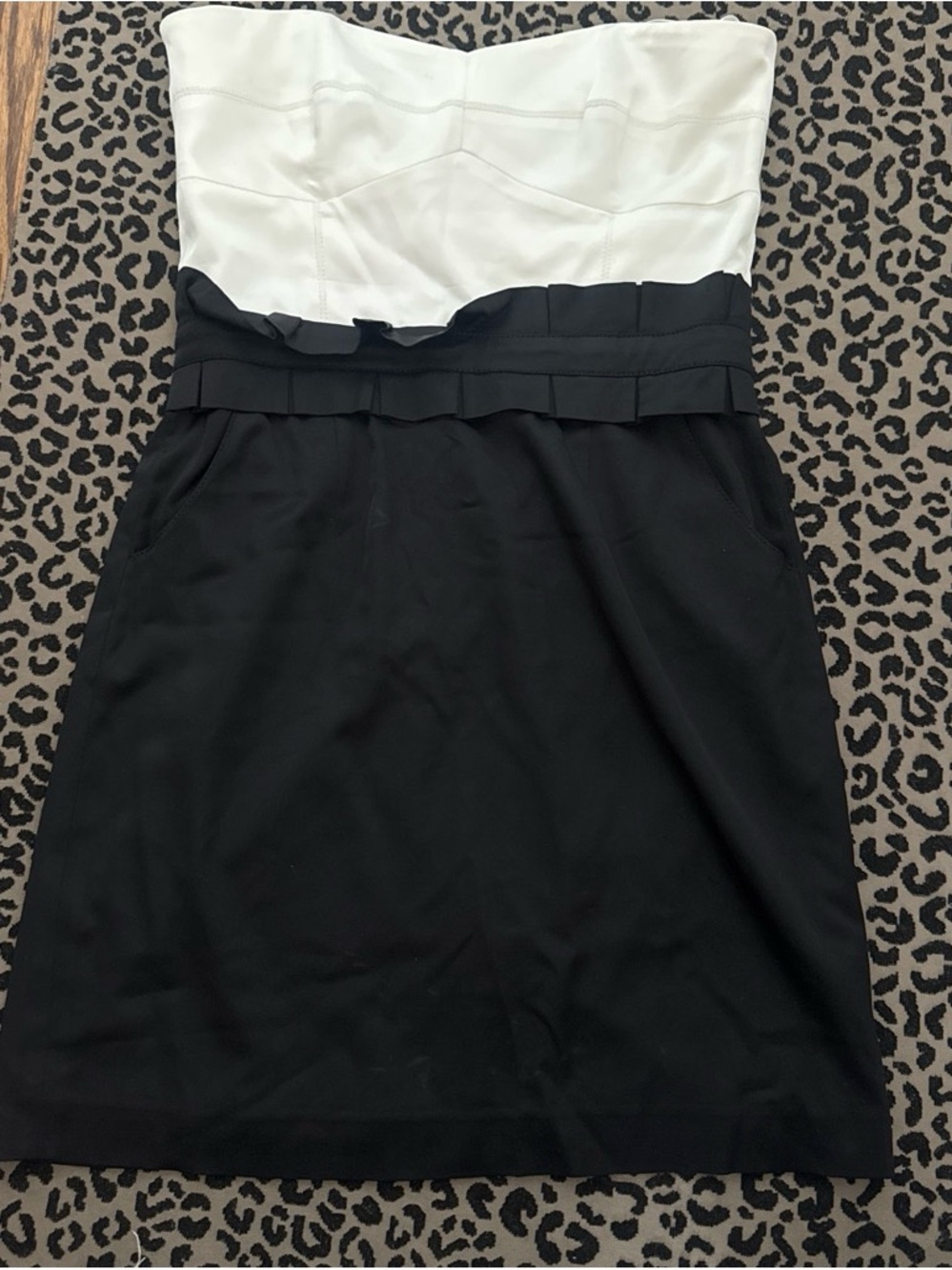 Elegant Strapless Two-Tone Ruffle Waist Dress - Black & White